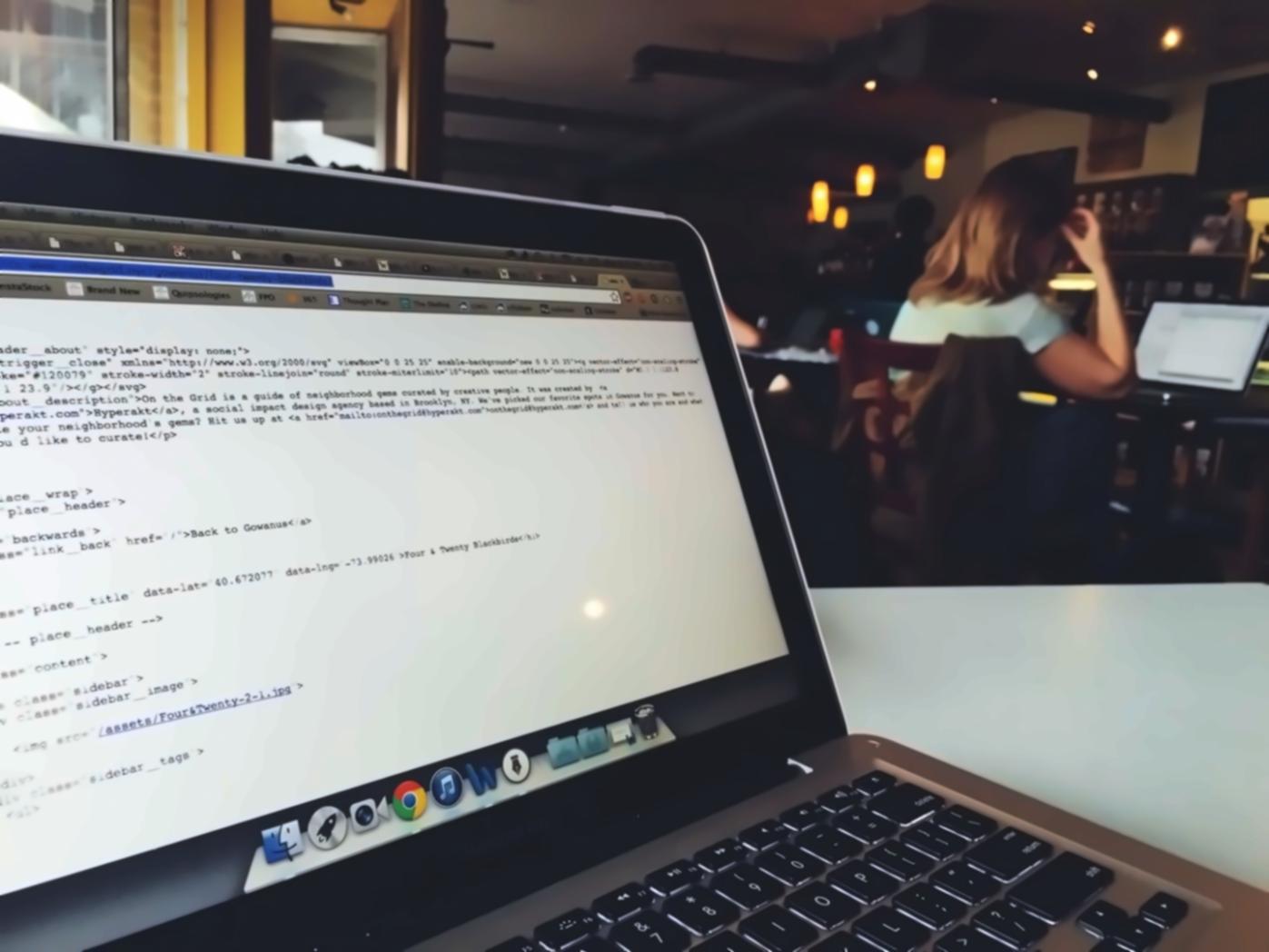 Instructor working through a cloud ML pipeline during a live finance session